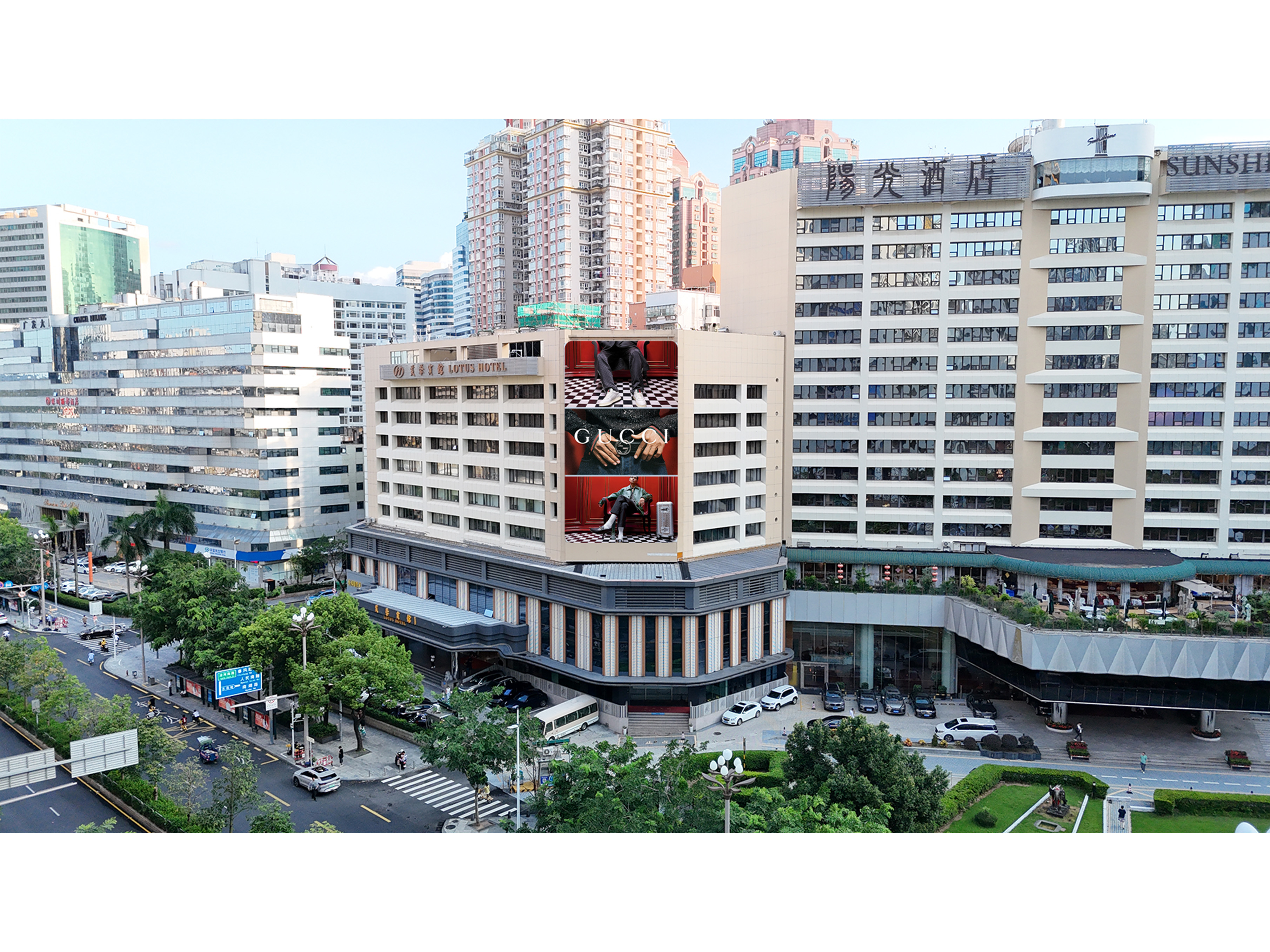 全场景媒体整合投放 - 地标大牌 · 航司媒体 · 机场高铁 · 商圈LED